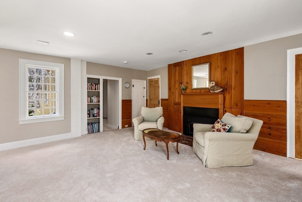 21 Prior Farm Rd