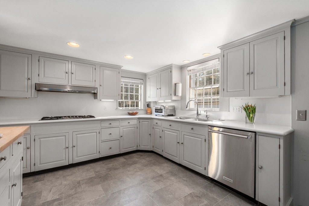 21 Prior Farm Rd