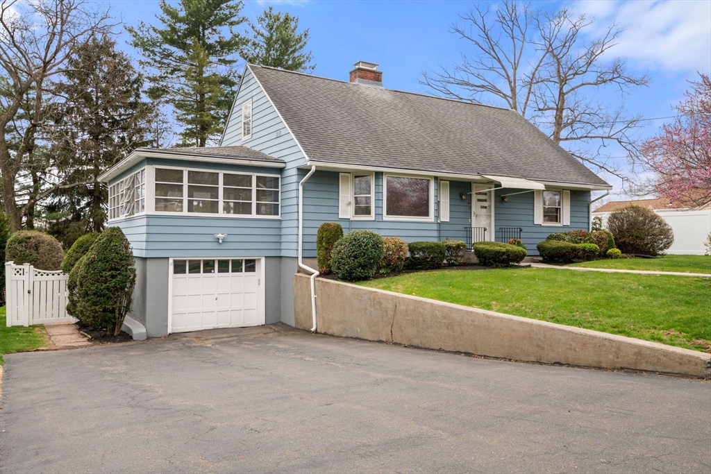20 Laurence Dr