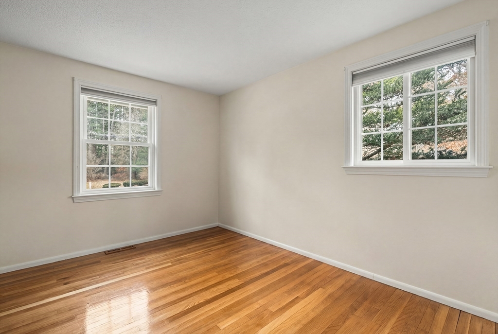 90 Helena Rd
