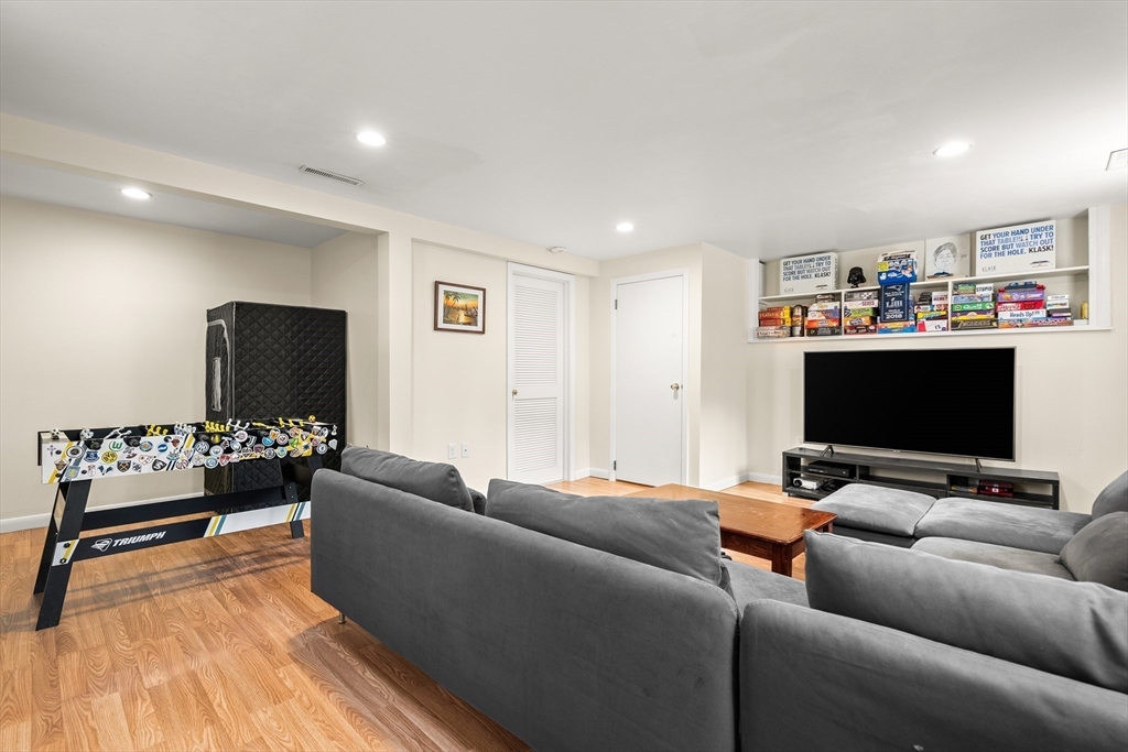 90 Helena Rd