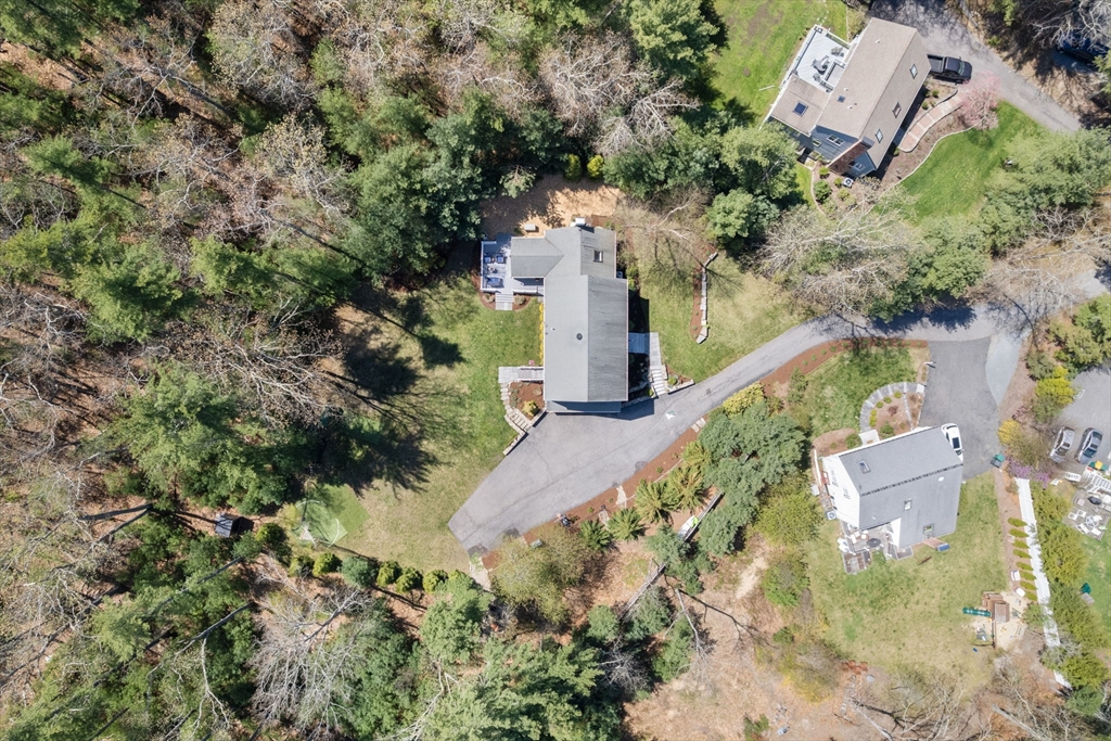 70 Cross Creek Ln