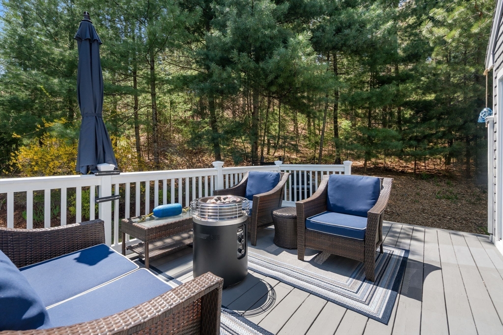 70 Cross Creek Ln