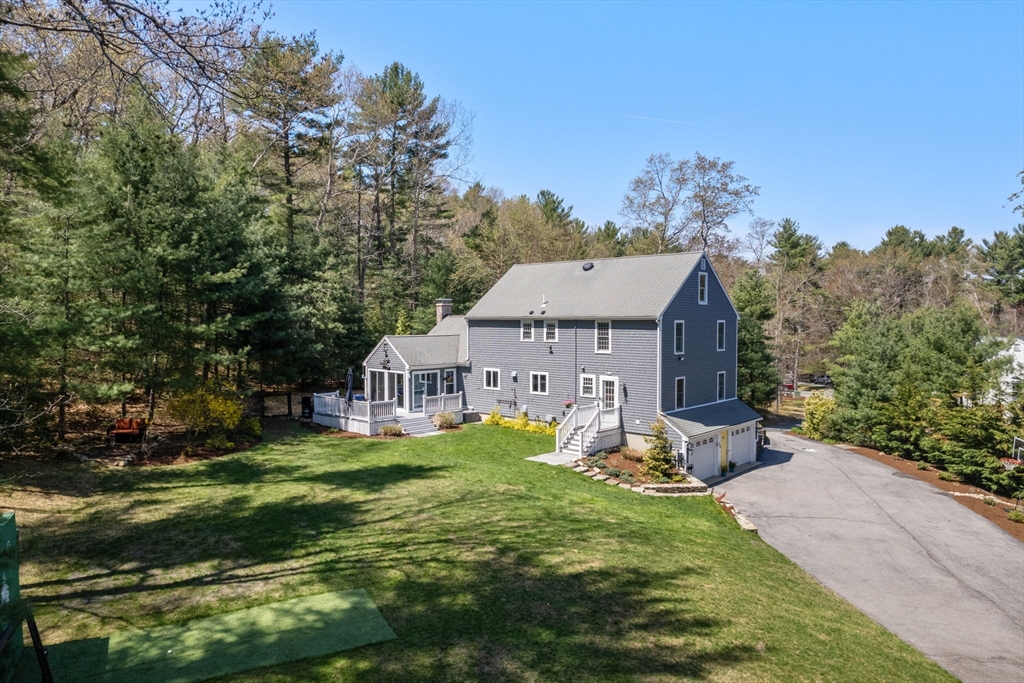 70 Cross Creek Ln