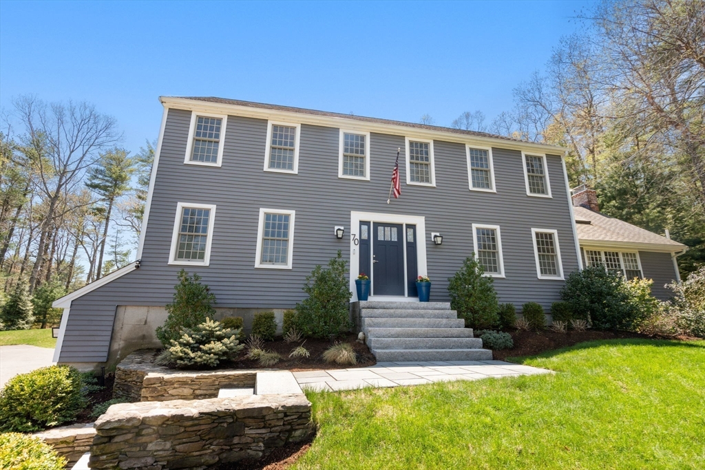 70 Cross Creek Ln