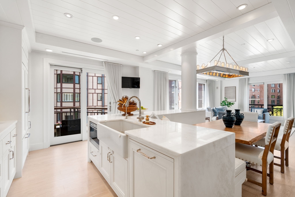 50 Battery St # 501 Unit: 401-501