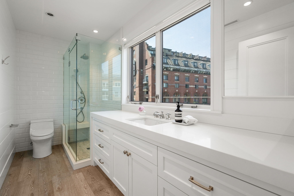 50 Battery St # 501 Unit: 401-501