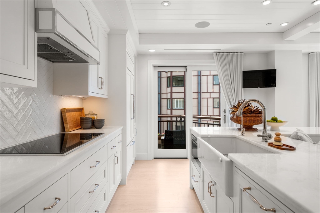 50 Battery St # 501 Unit: 401-501
