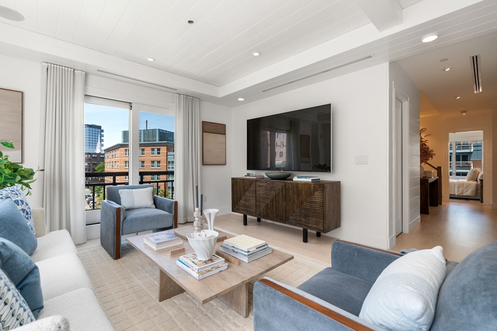 50 Battery St # 501 Unit: 401-501