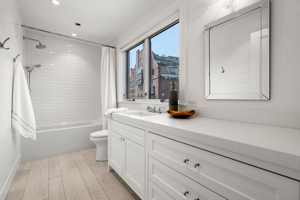 50 Battery St # 501 Unit: 401-501