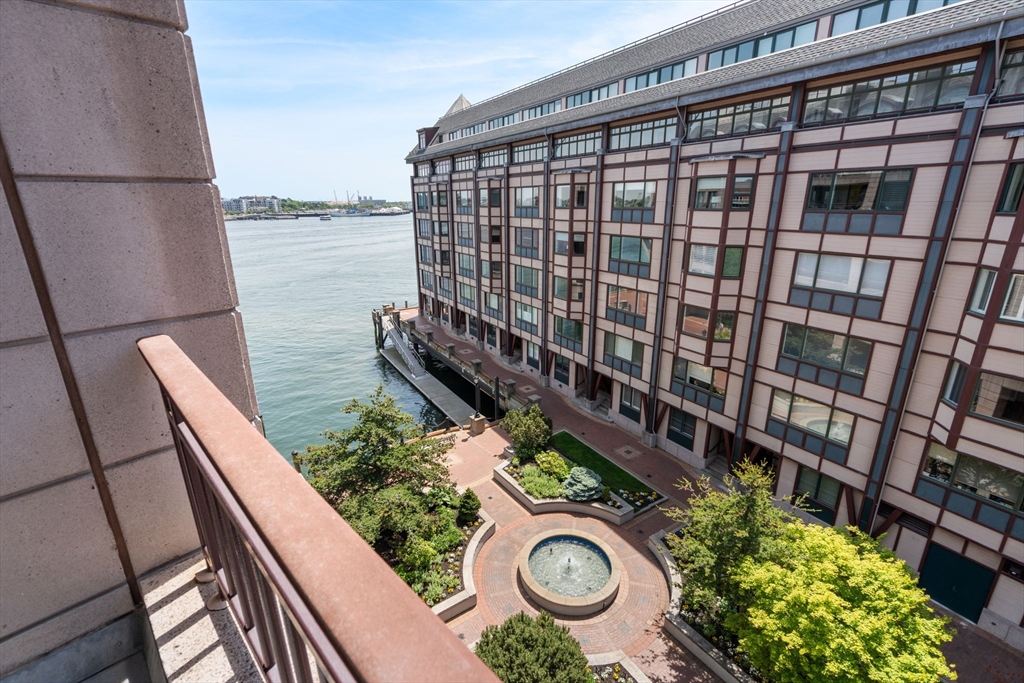50 Battery St # 501 Unit: 401-501