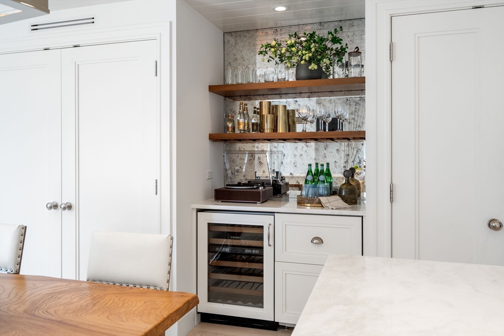 50 Battery St # 501 Unit: 401-501