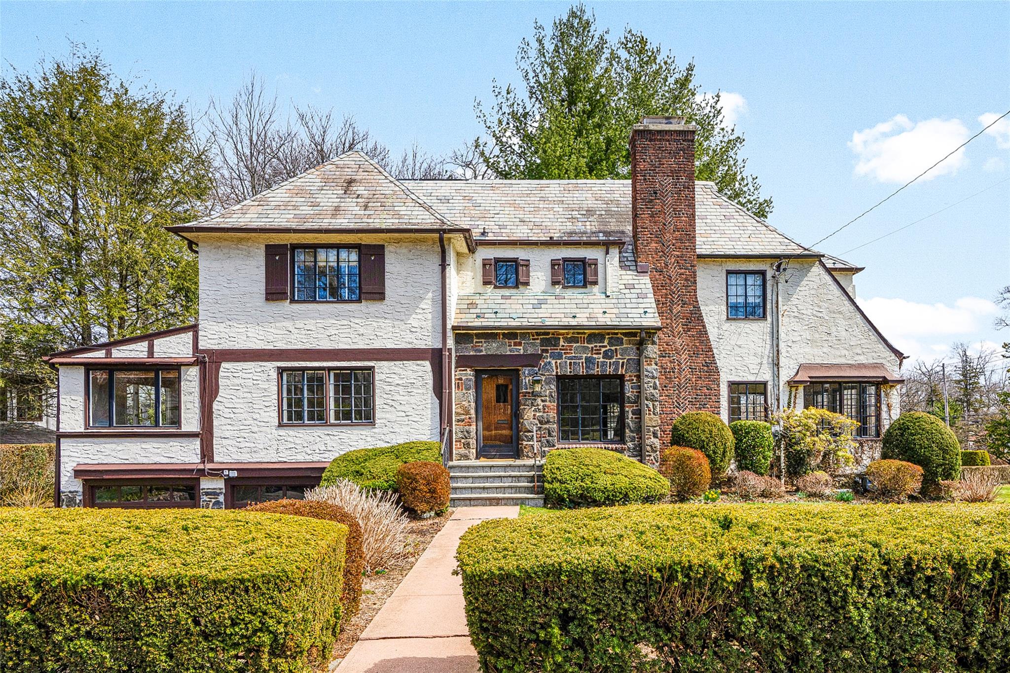 1 Highwood Avenue