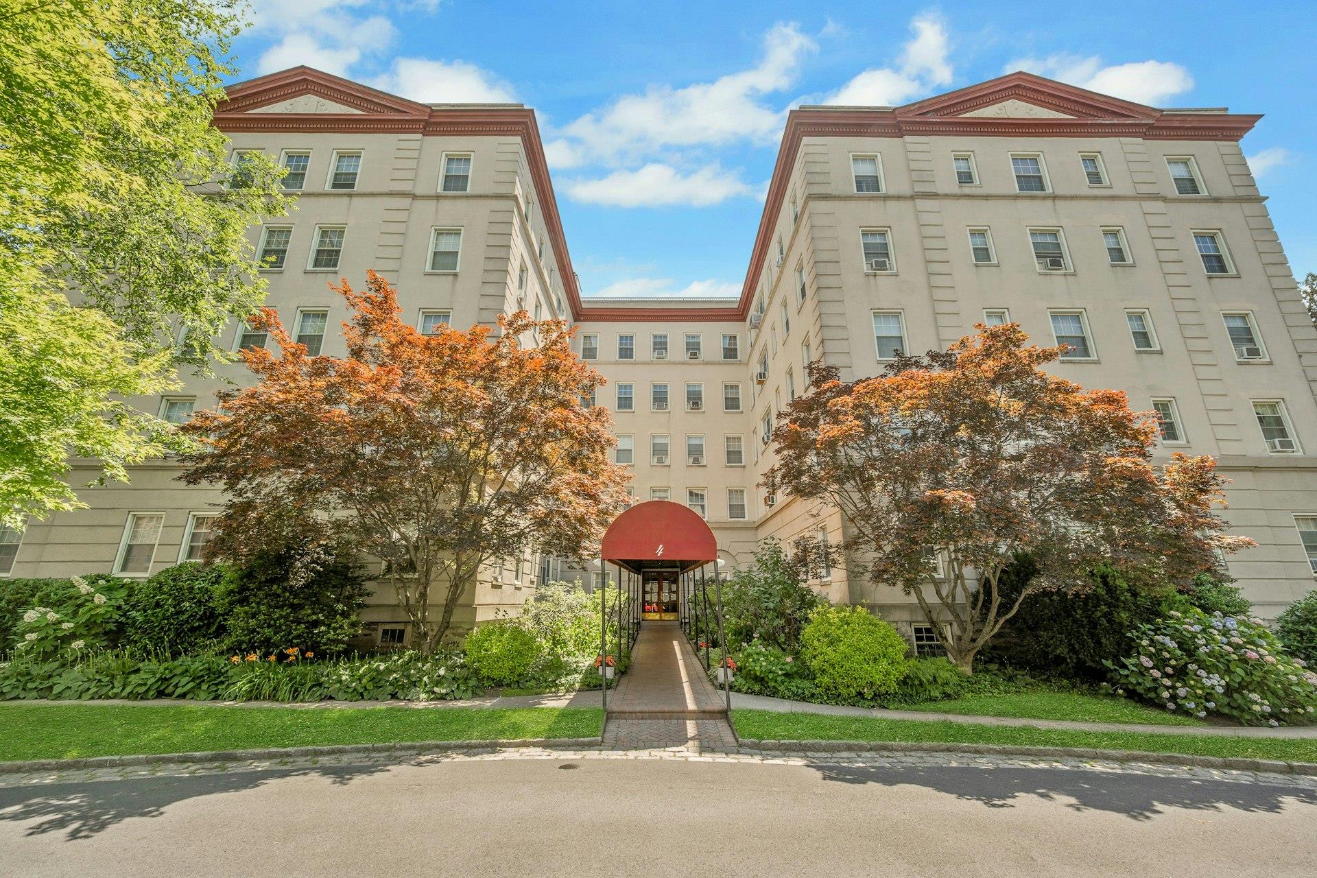 4 Park Lane Unit: 4F