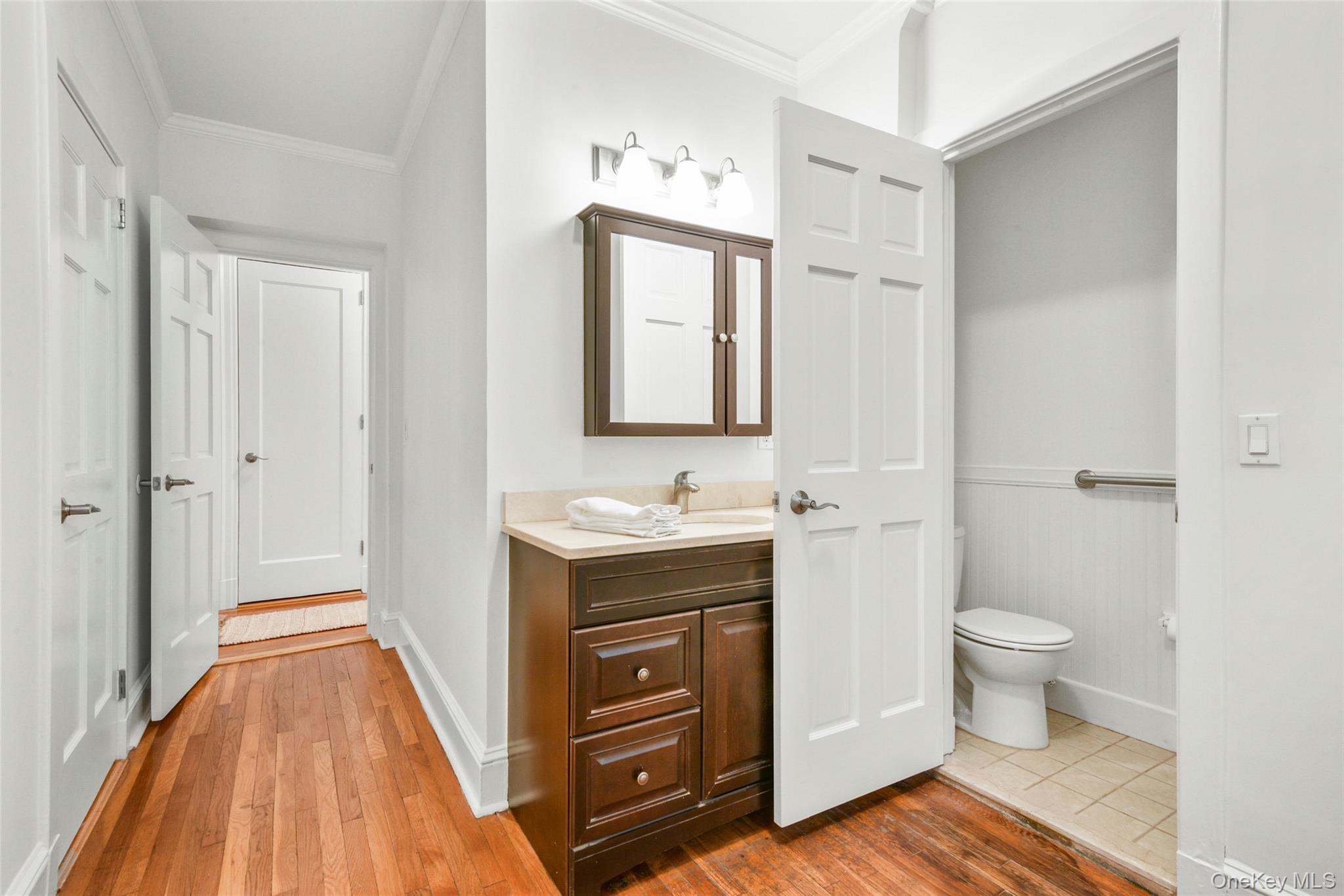 1 Rivermere Unit: 1G