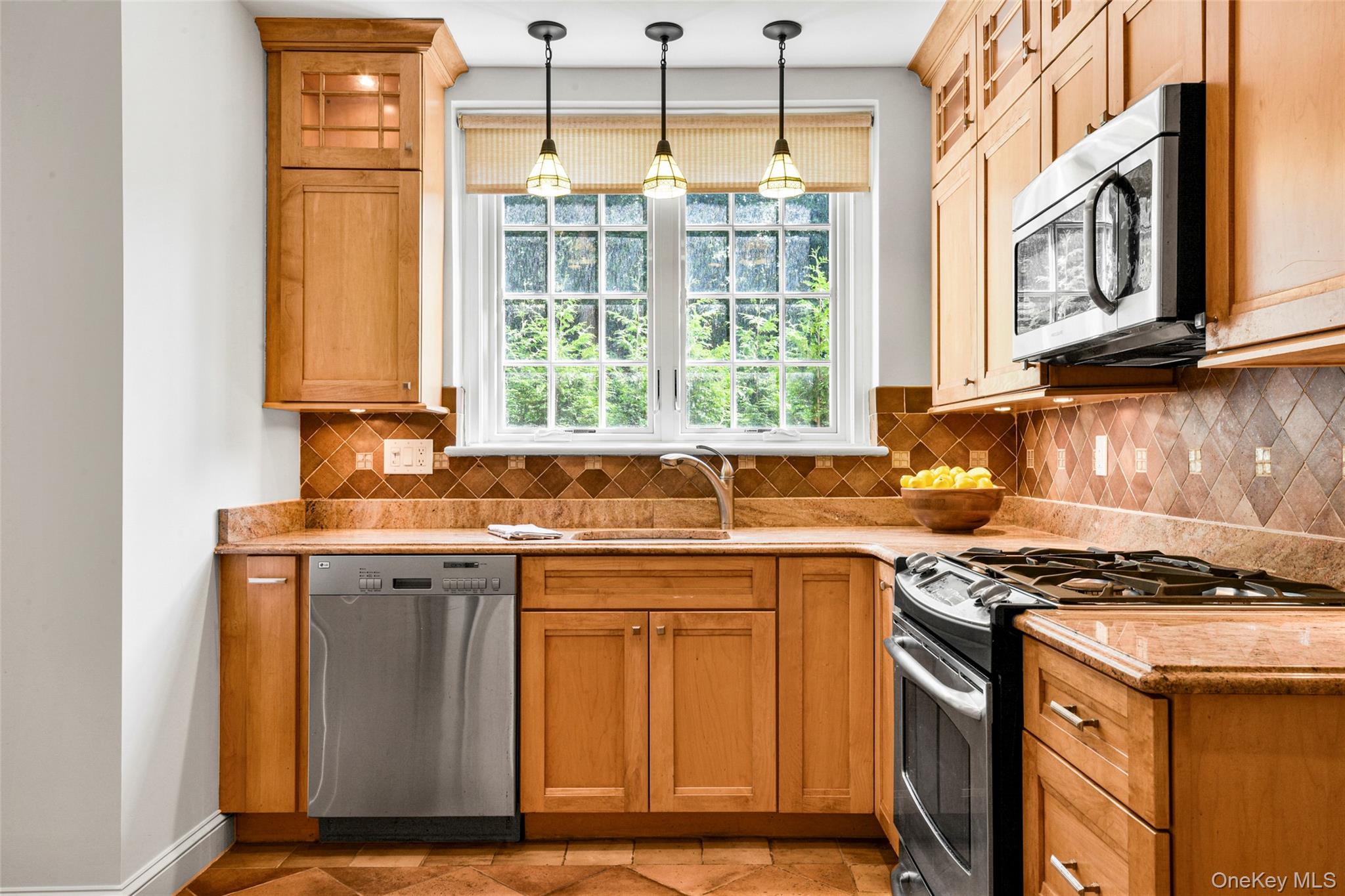 1 Rivermere Unit: 1G