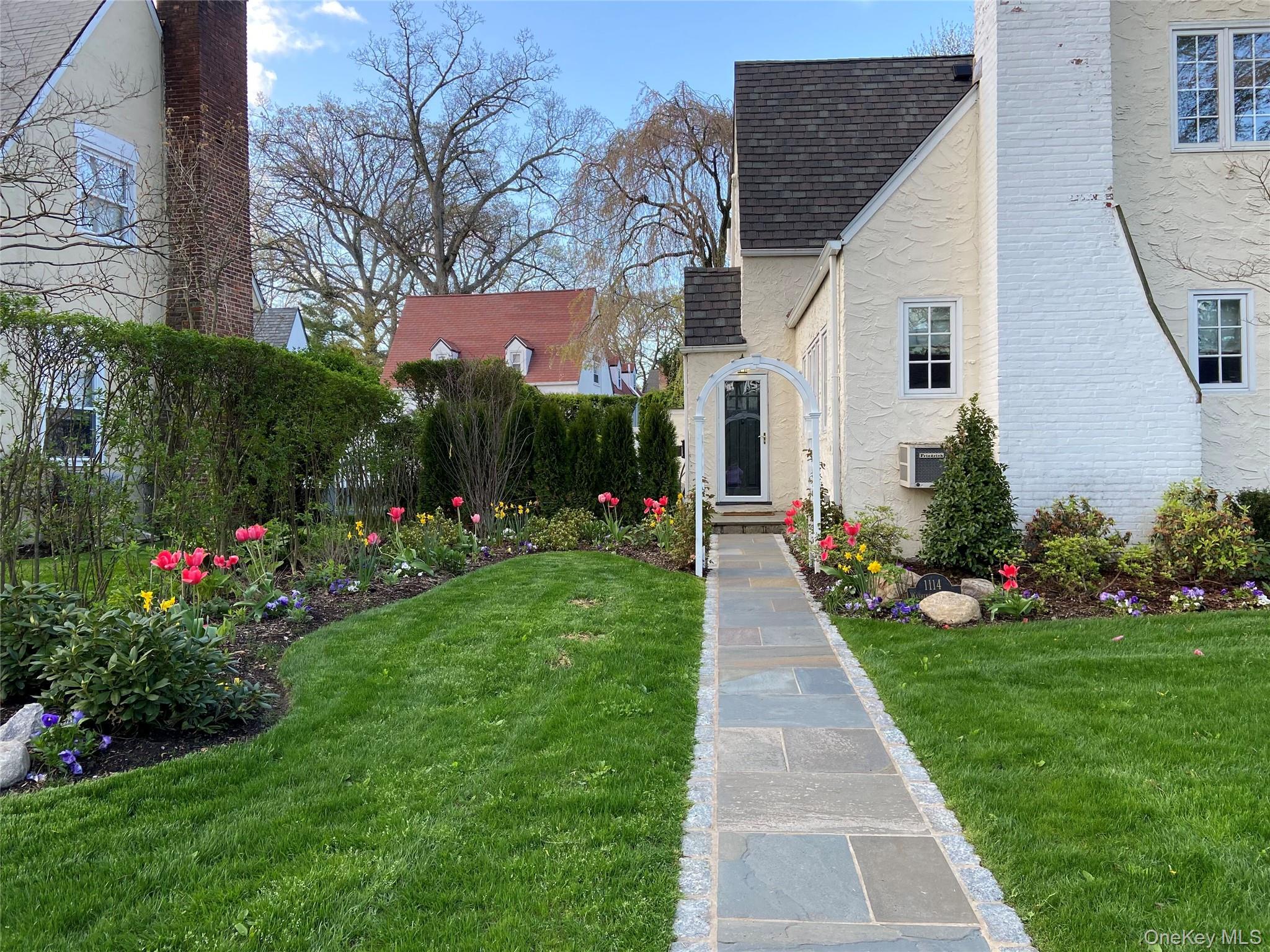 1114 Washington Avenue