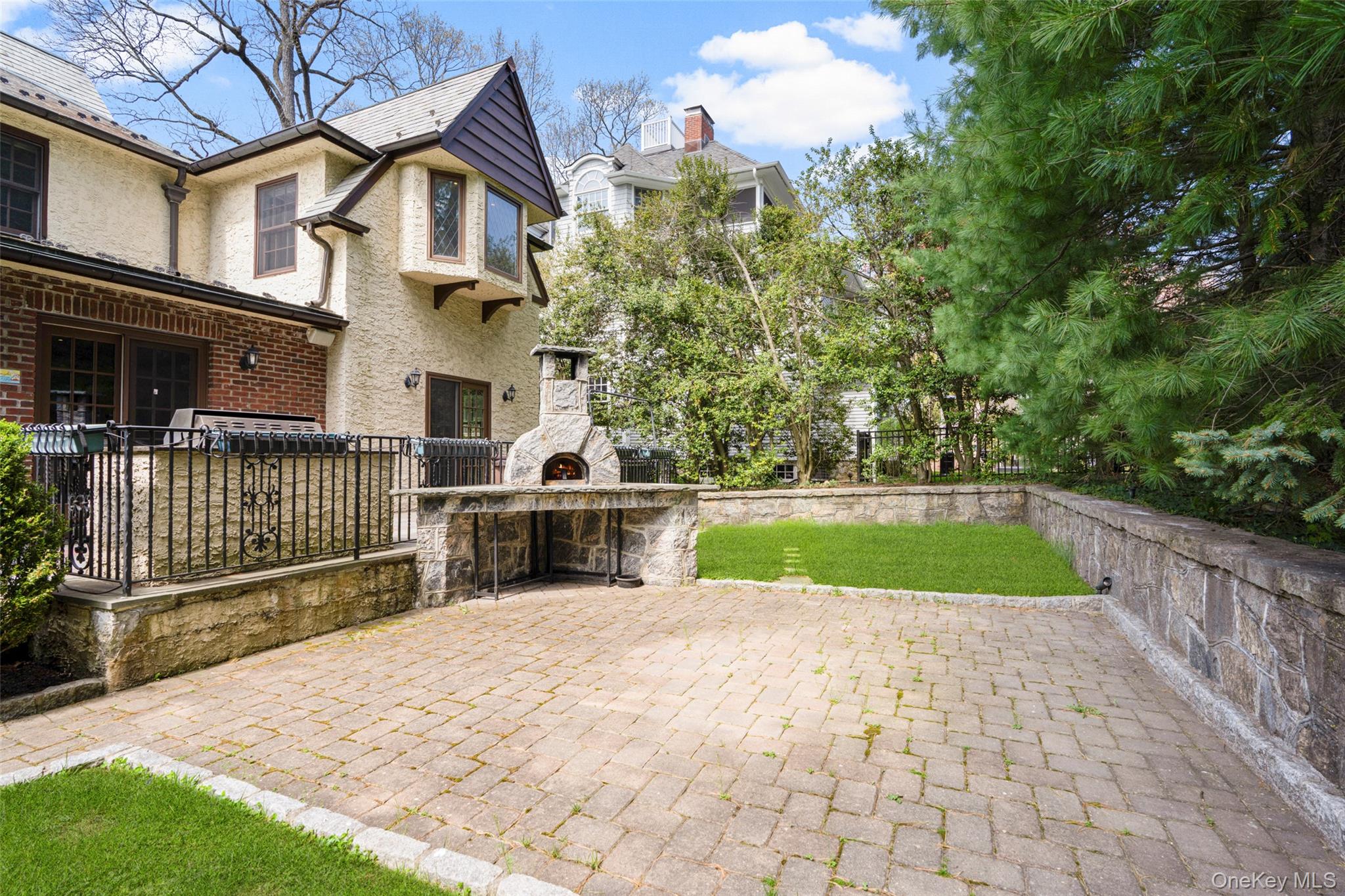 210 Cliff Avenue