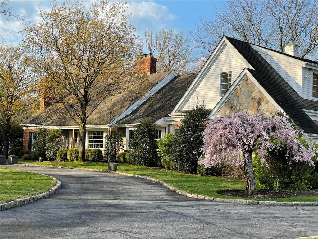2 Evergreen Lane