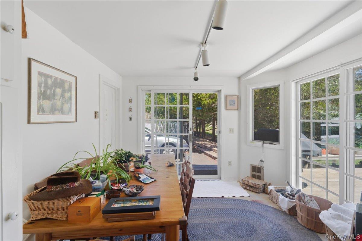 71 Montauk Highway