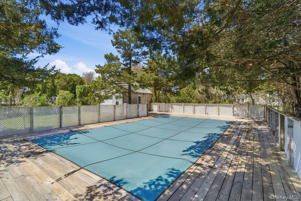 71 Montauk Highway