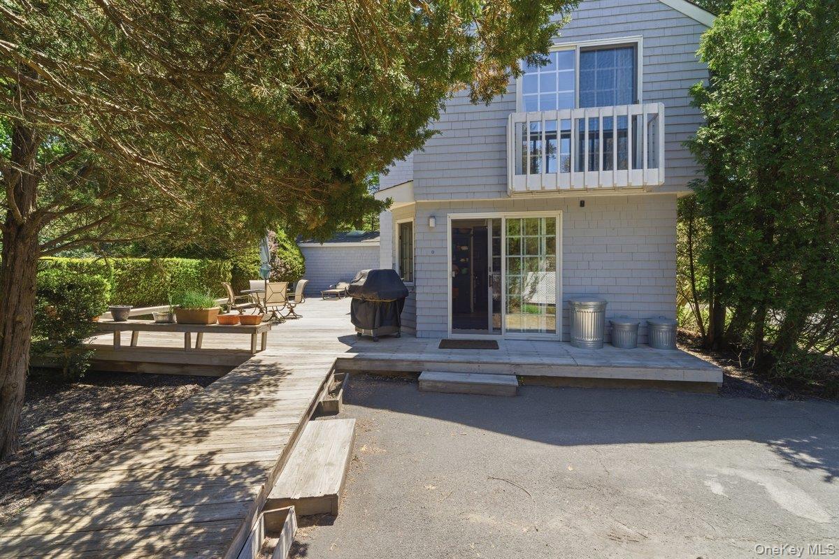 71 Montauk Highway