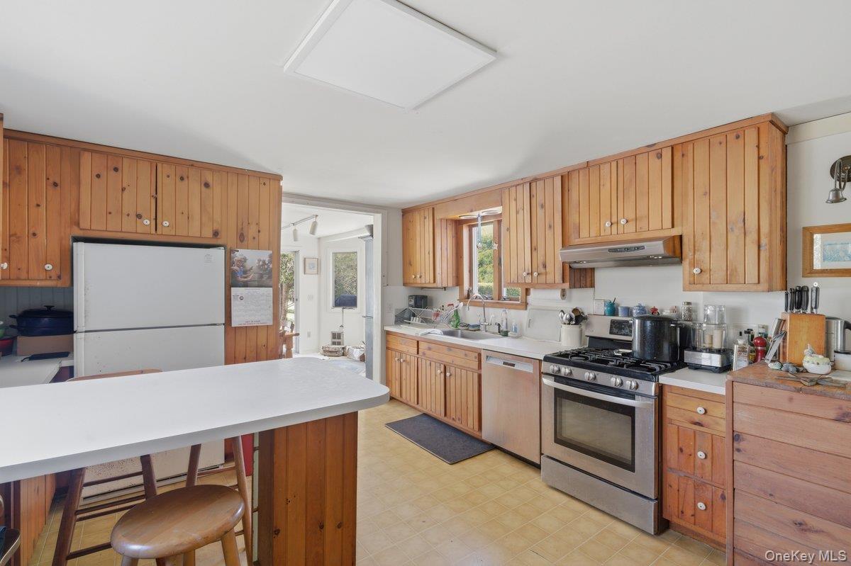 71 Montauk Highway