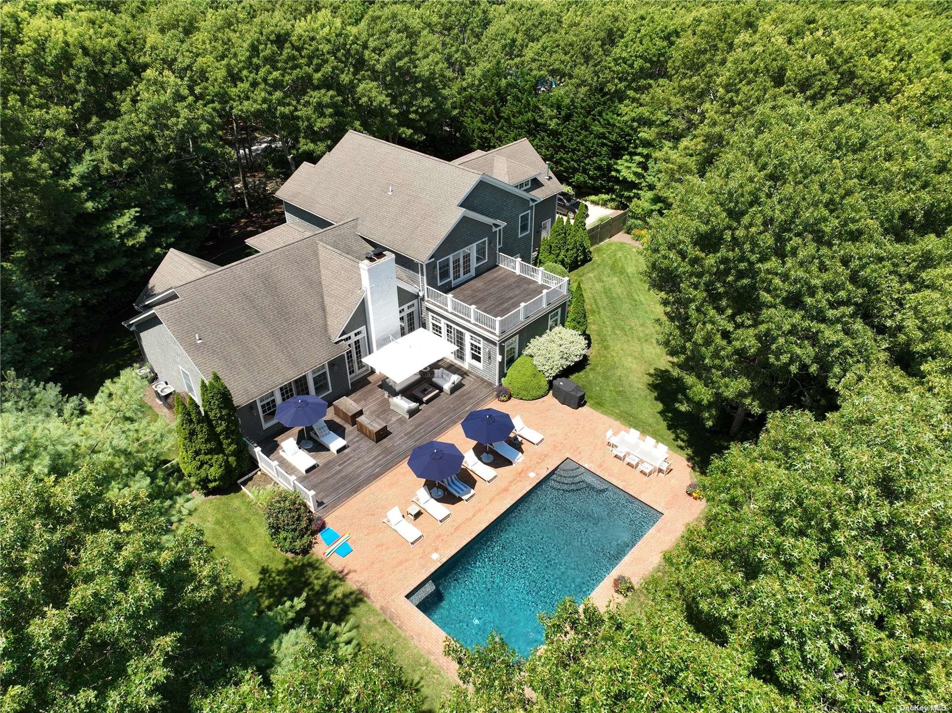 18 Noelles Lane