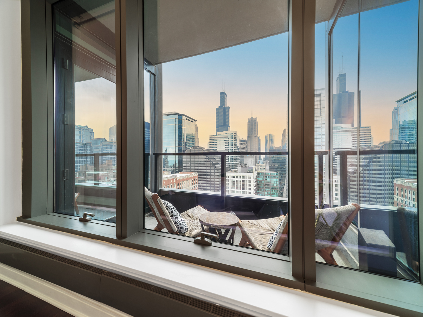 60 E Monroe Street Unit: 2905