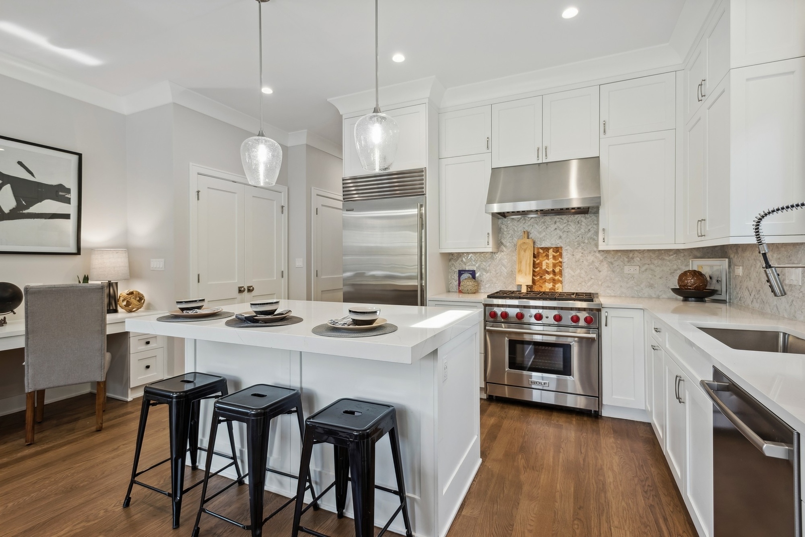 2049 N Bissell Street Unit: 3