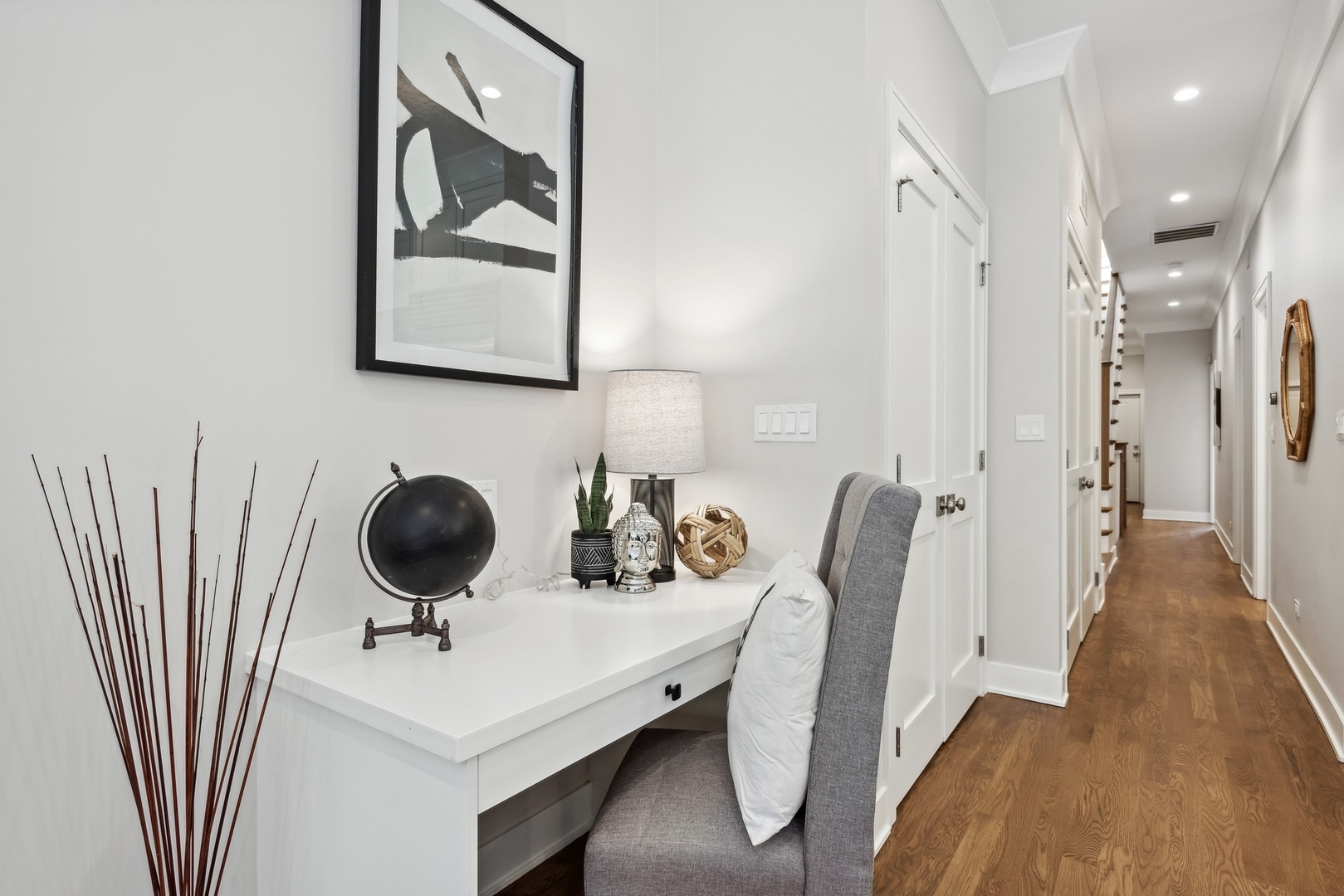 2049 N Bissell Street Unit: 3