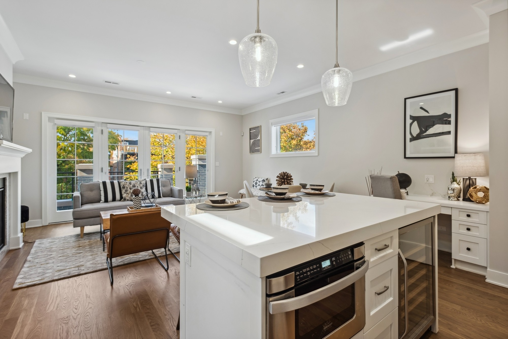 2049 N Bissell Street Unit: 3