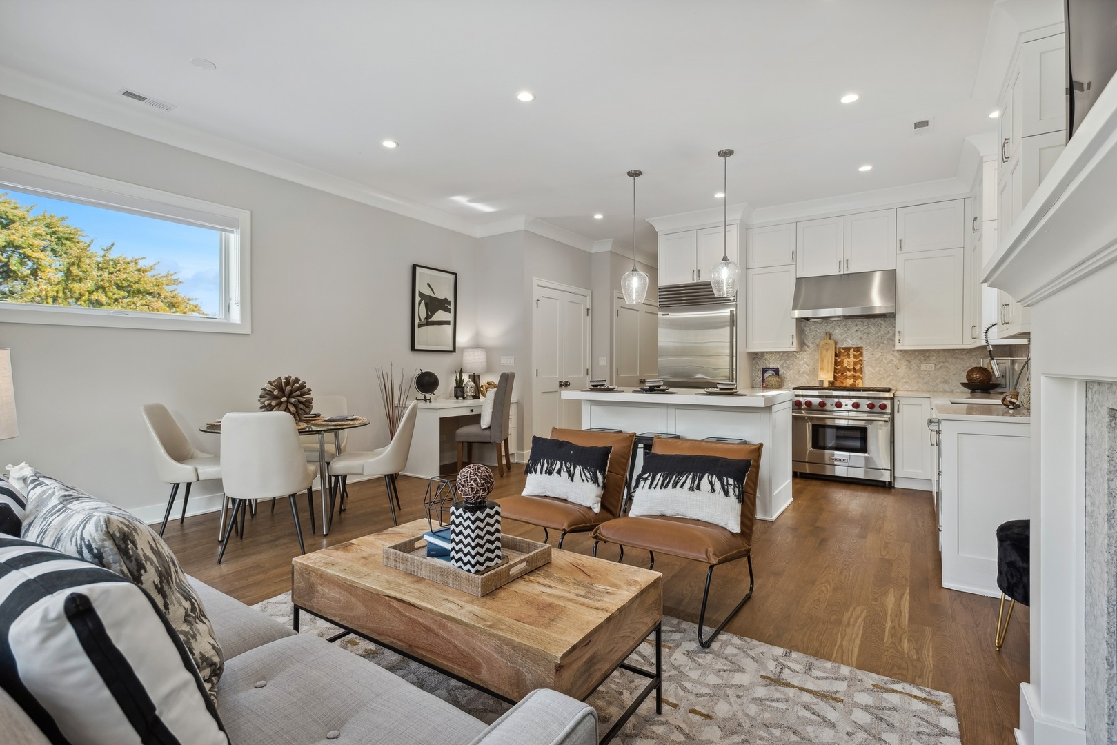 2049 N Bissell Street Unit: 3