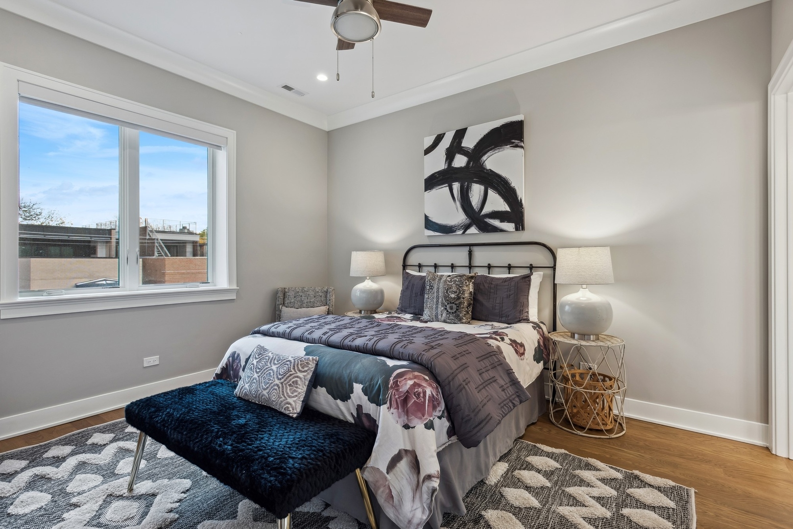 2049 N Bissell Street Unit: 3