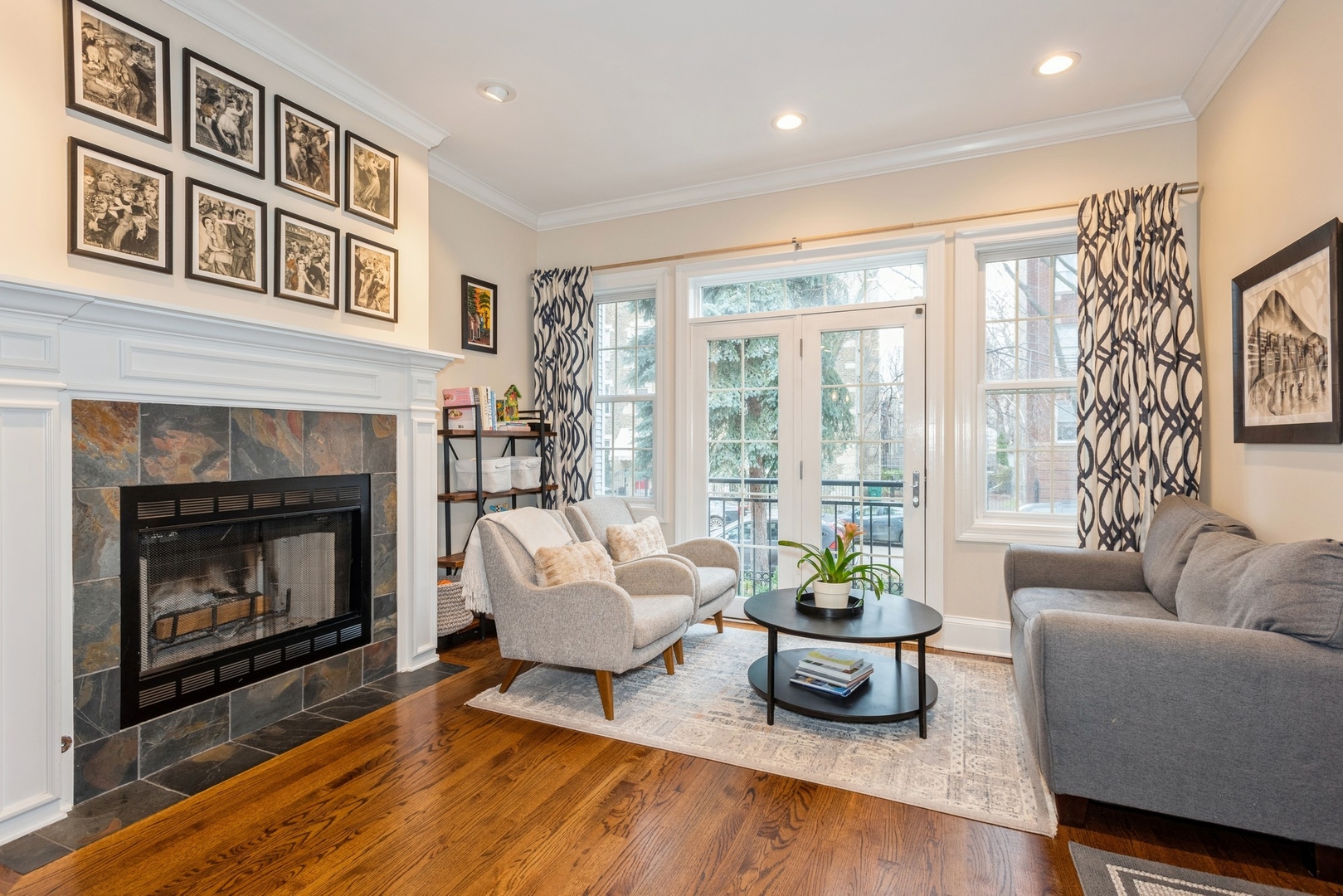 1951 W Melrose Street Unit: 1