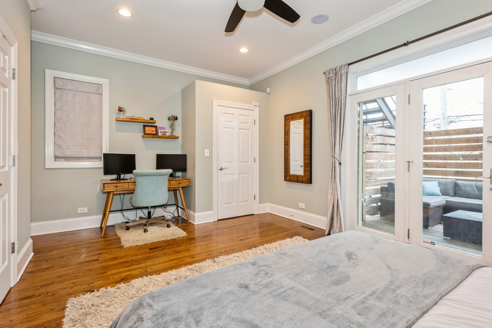 1951 W Melrose Street Unit: 1