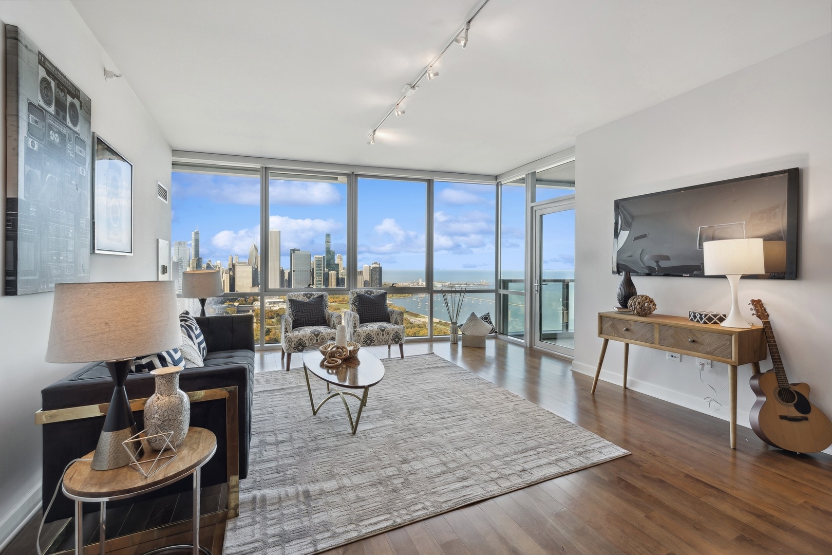 1201 S Prairie Avenue Unit: 5002