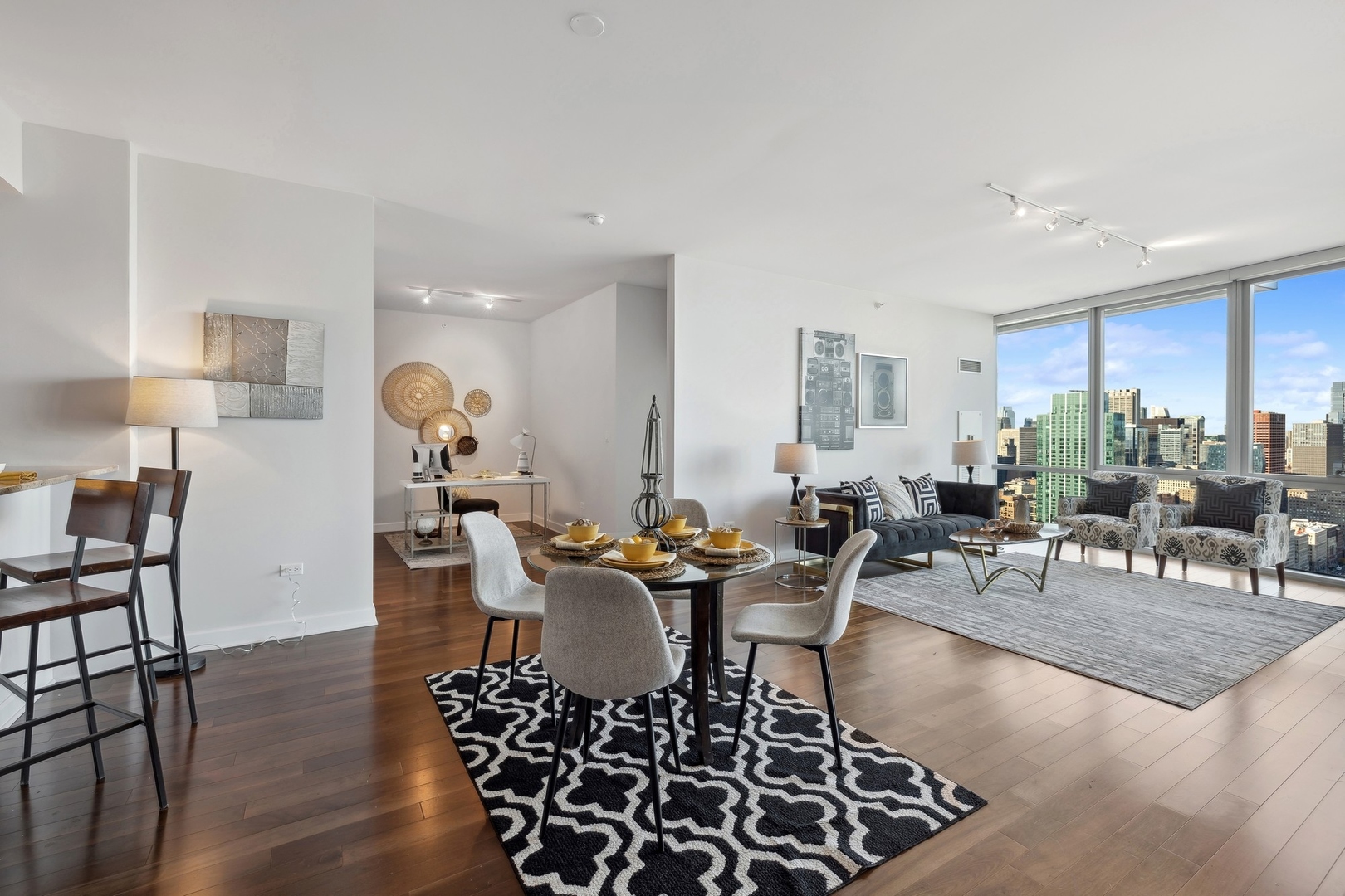 1201 S Prairie Avenue Unit: 5002