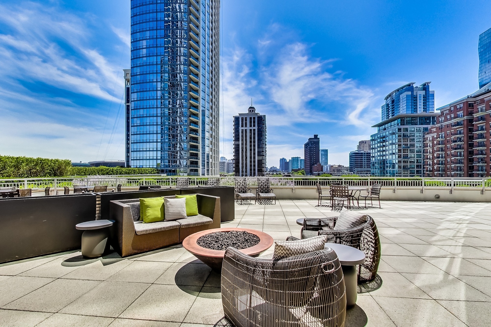 1201 S Prairie Avenue Unit: 5002