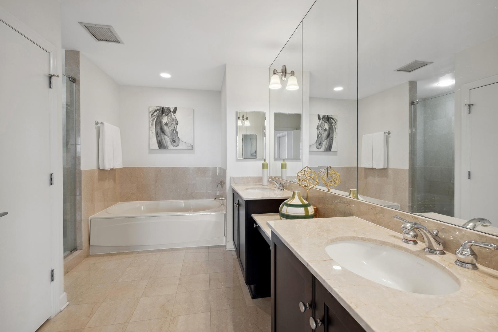 1201 S Prairie Avenue Unit: 5002