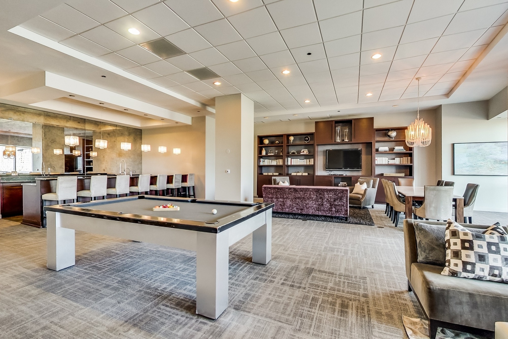 1201 S Prairie Avenue Unit: 5002