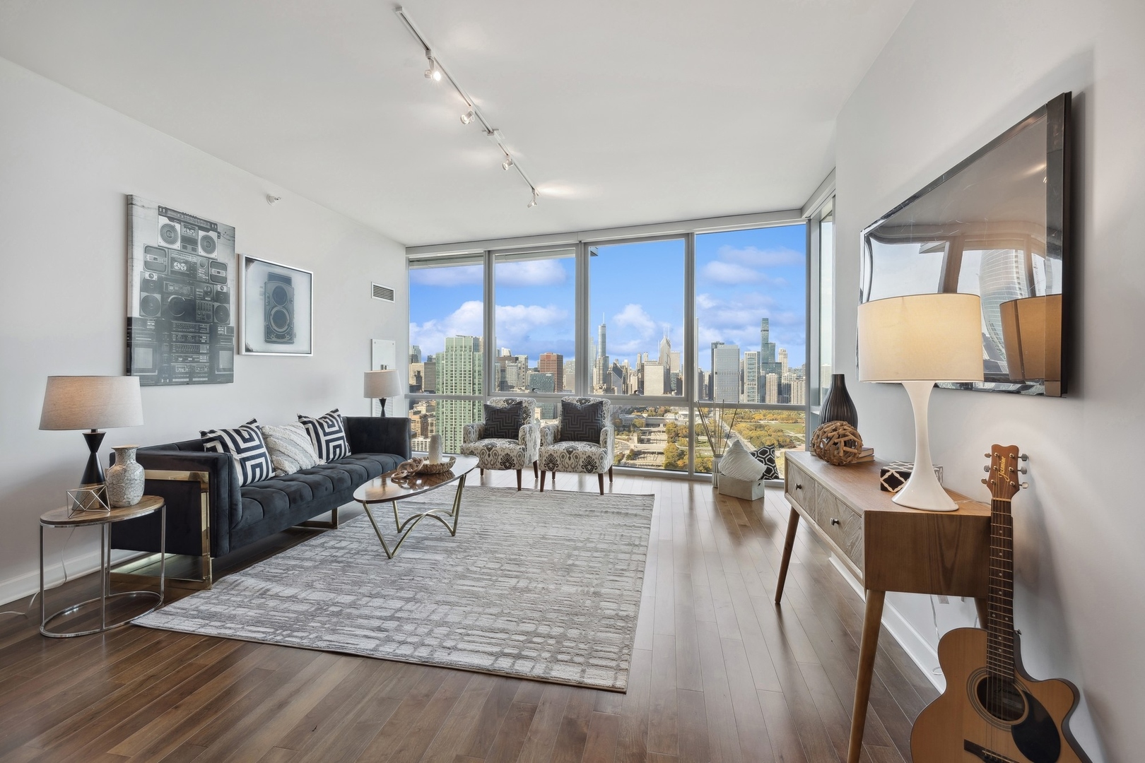 1201 S Prairie Avenue Unit: 5002