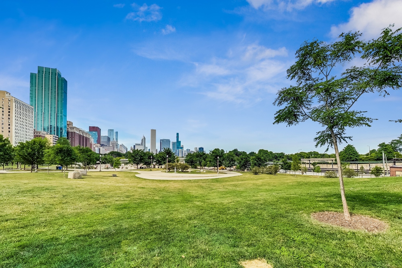 1201 S Prairie Avenue Unit: 5002