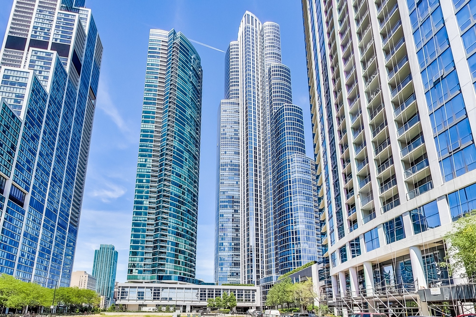 1201 S Prairie Avenue Unit: 5002