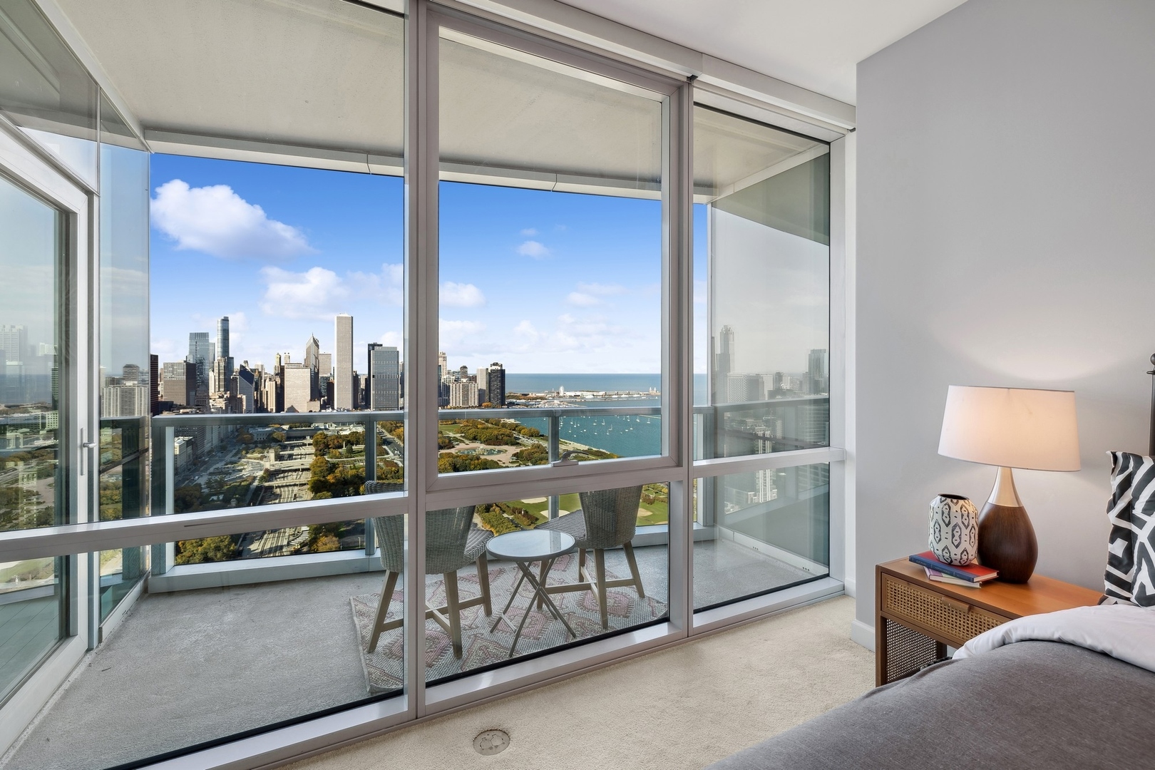 1201 S Prairie Avenue Unit: 5002