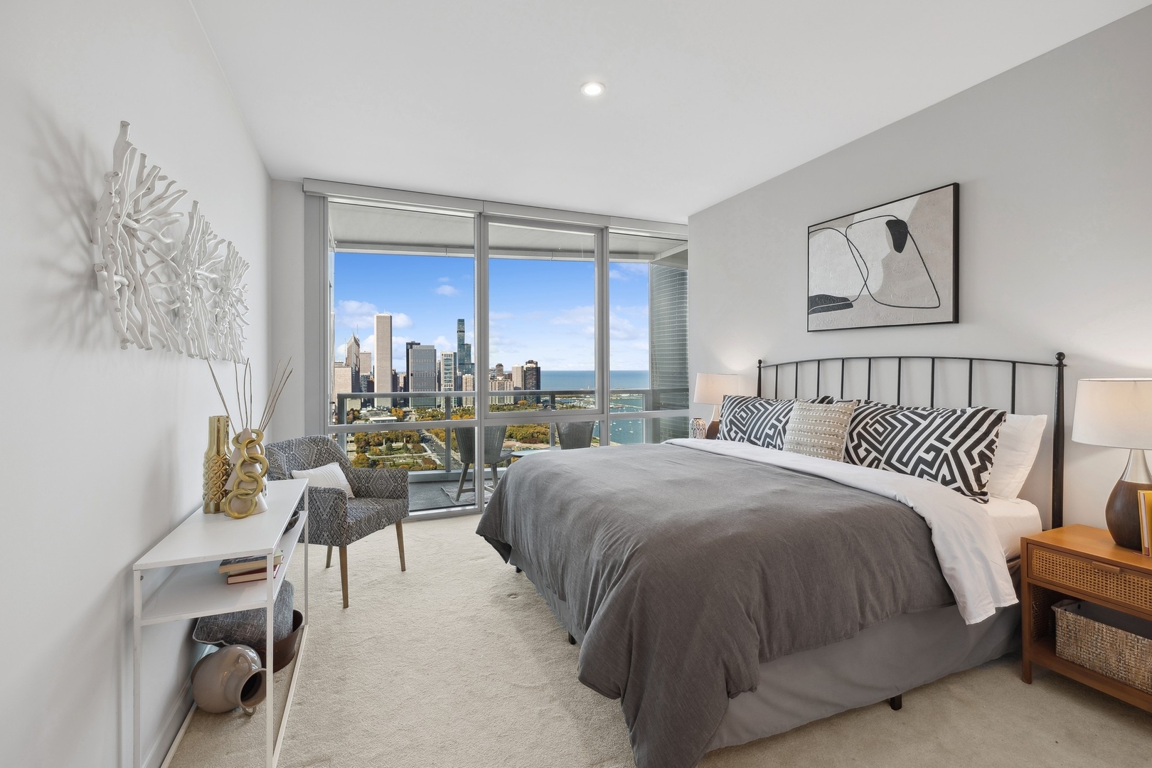 1201 S Prairie Avenue Unit: 5002