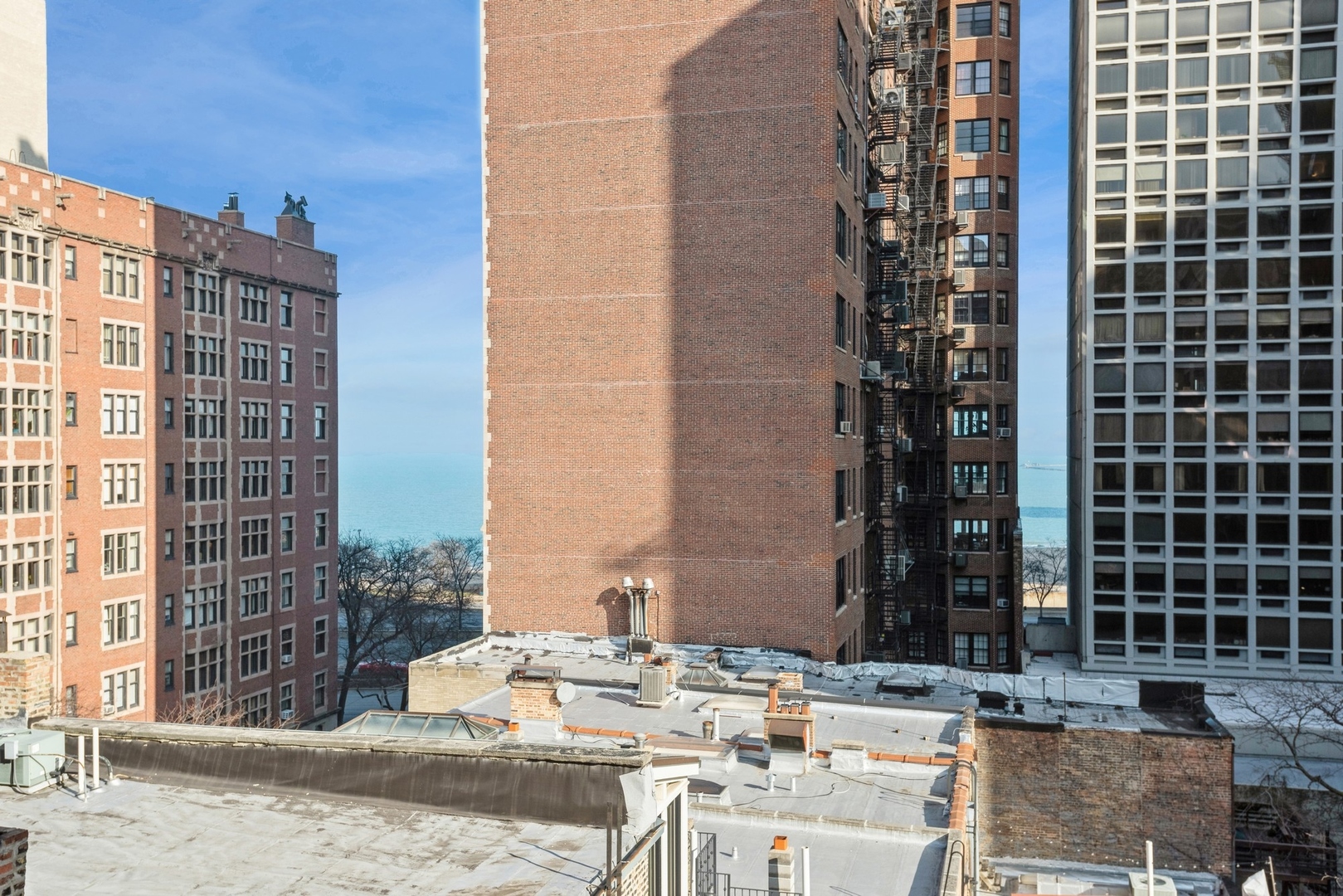 73 E ELM Street Unit: 7C