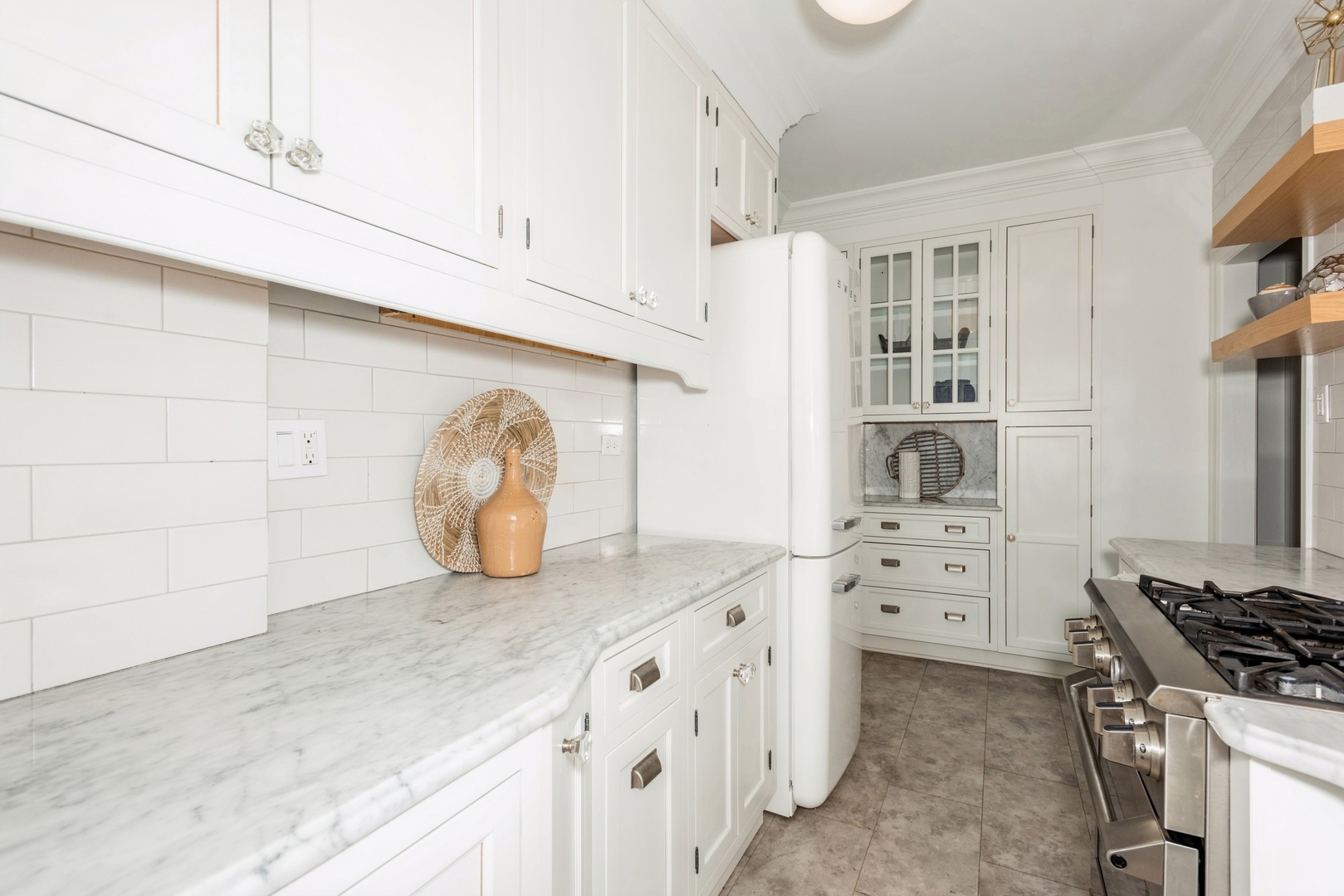 73 E ELM Street Unit: 7C