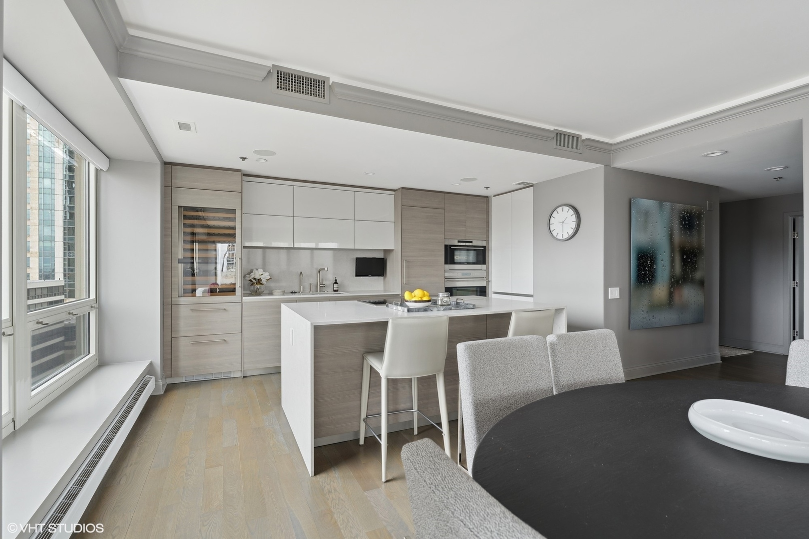 57 E Delaware Place Unit: 1705