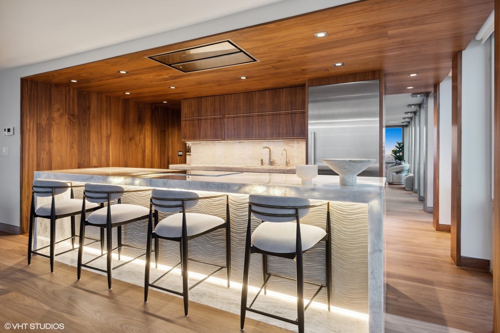 111 E Chestnut Street Unit: 56AB